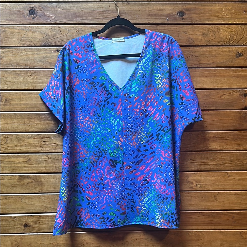COTTON BLEU - Beautiful Bluish/Purple V-neck With Wild Print